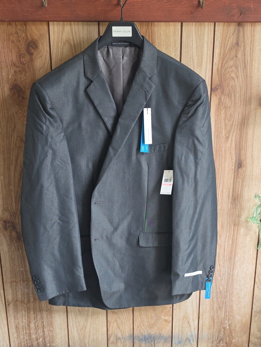 Perry Ellis Men's Dark Charcoal Suit Jacket